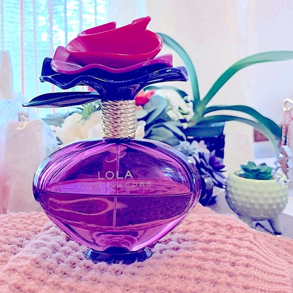 Marc Jacobs Lola Purple & Pink Floral Bottle
